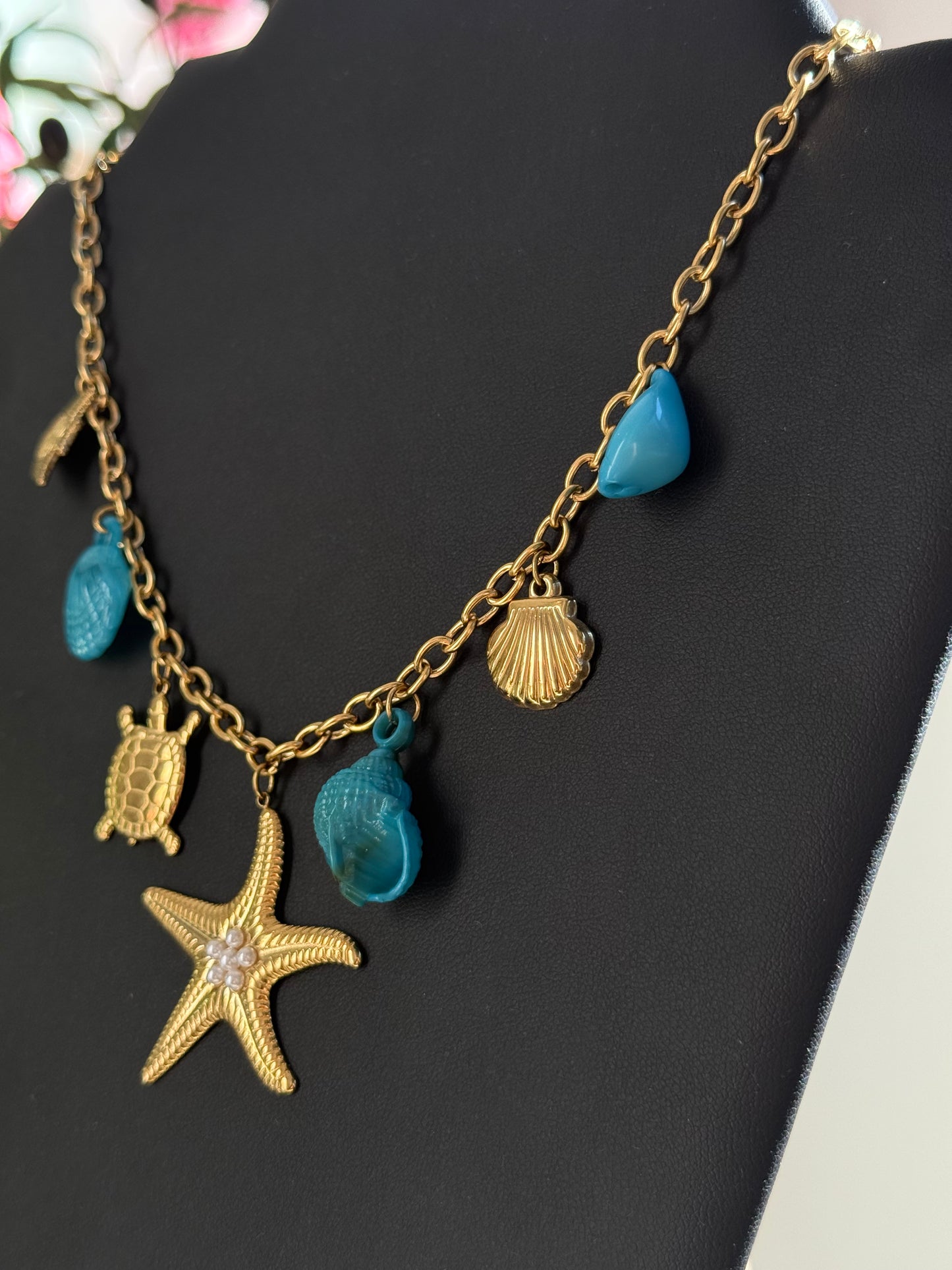 Collier breloques coquillage