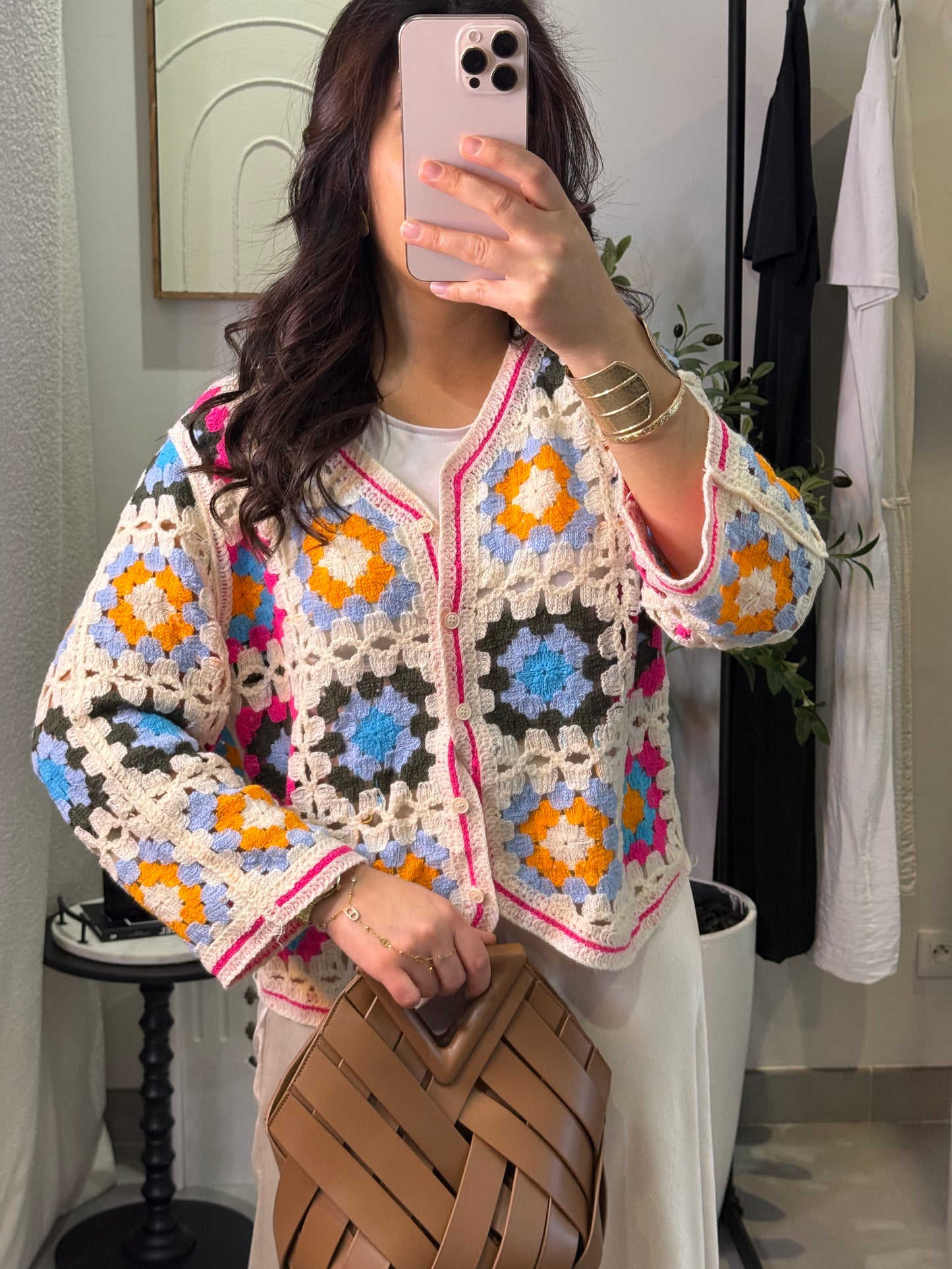 Gilet en crochet rose