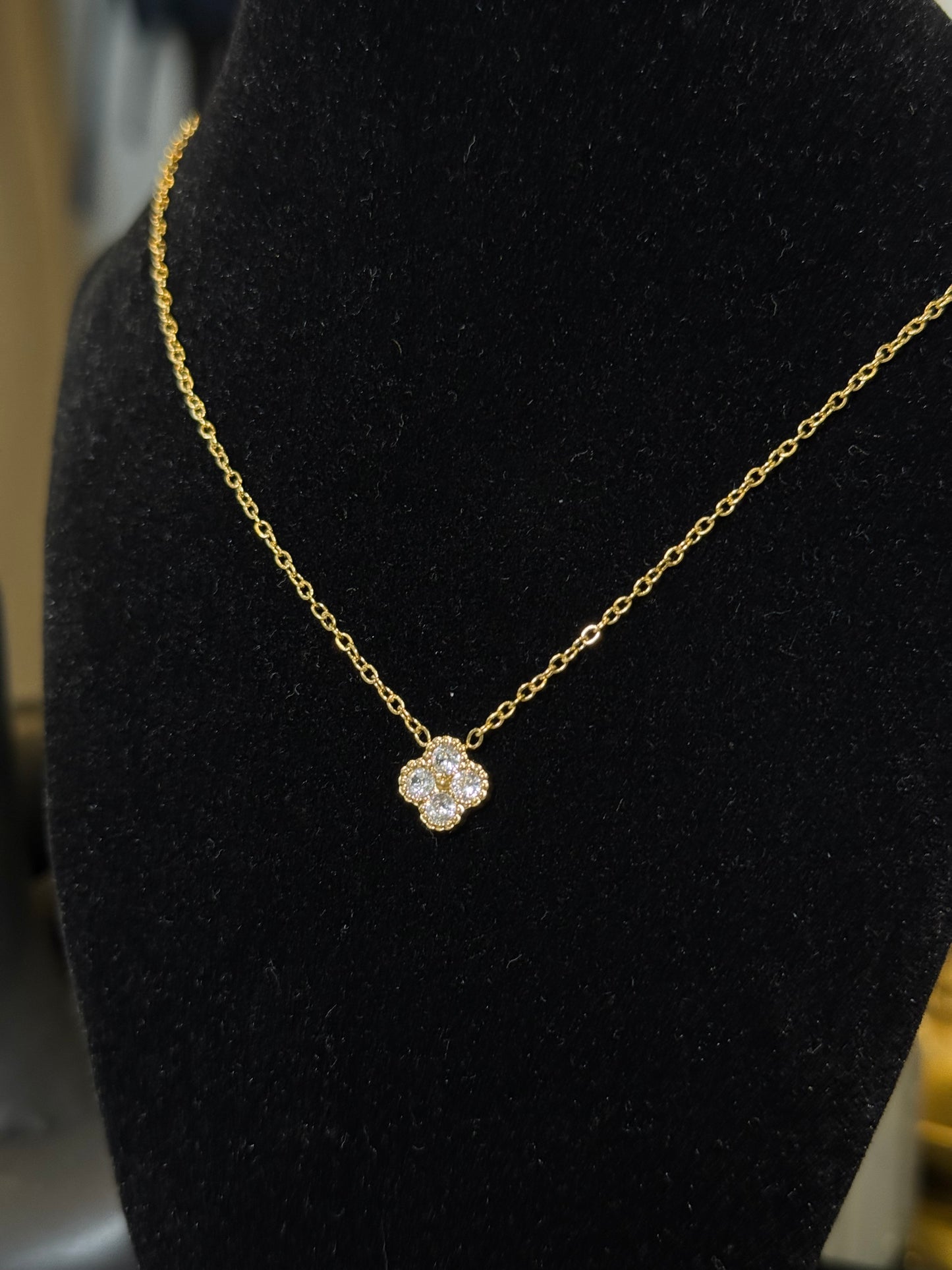 Collier Lina
