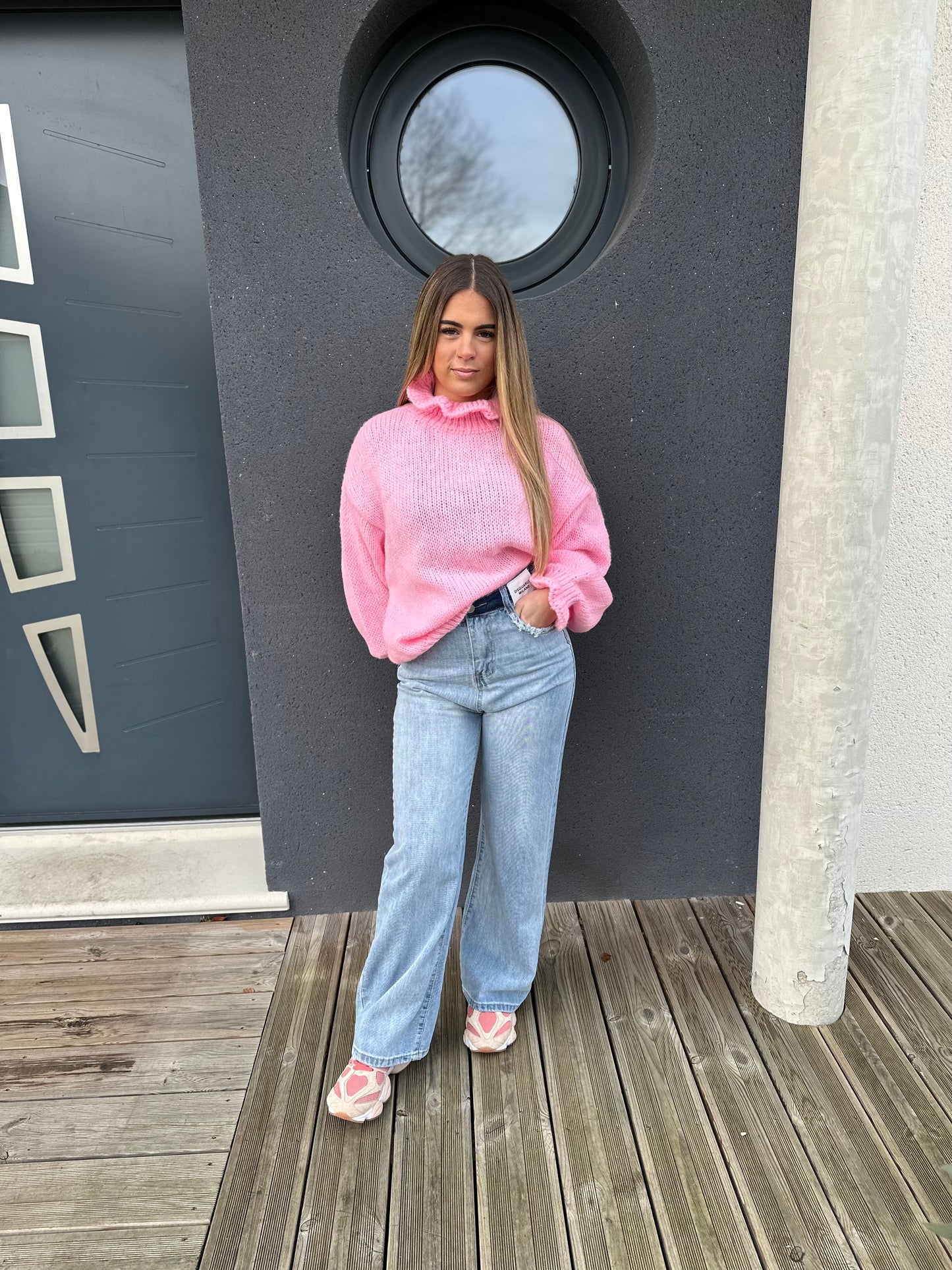 Pull Mona rose