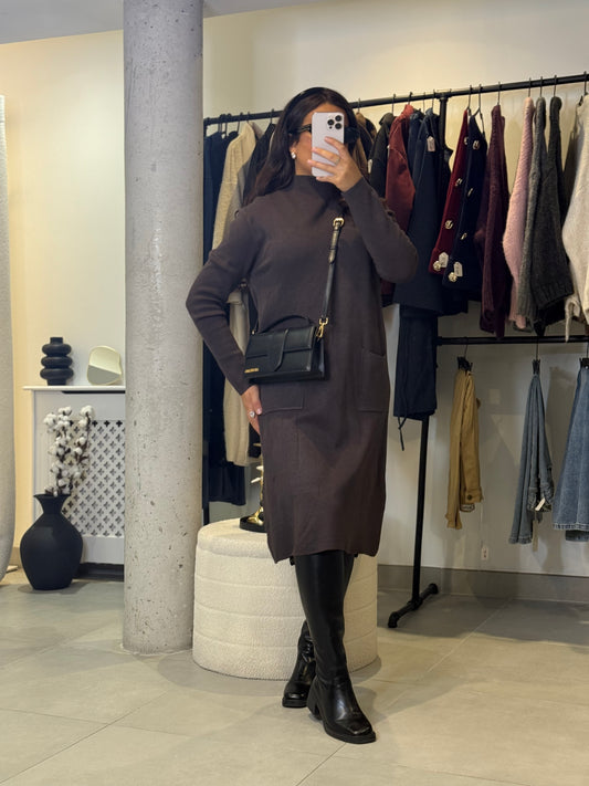 Robe Pull Nissa chocolat